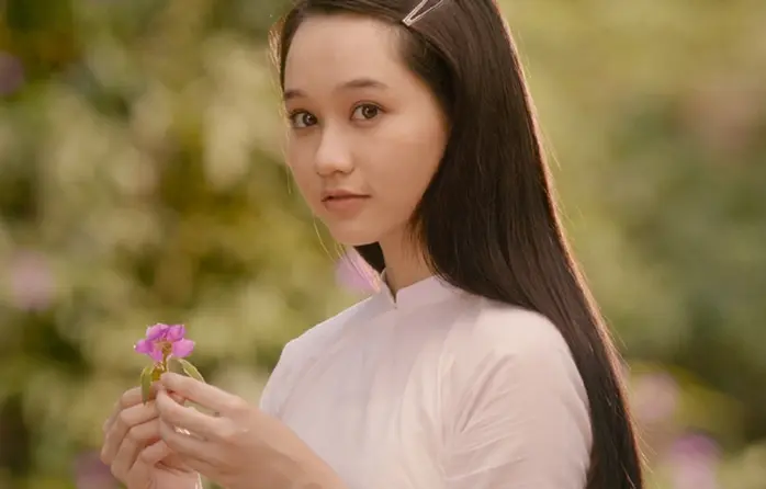 Truc Anh as Ha Lan