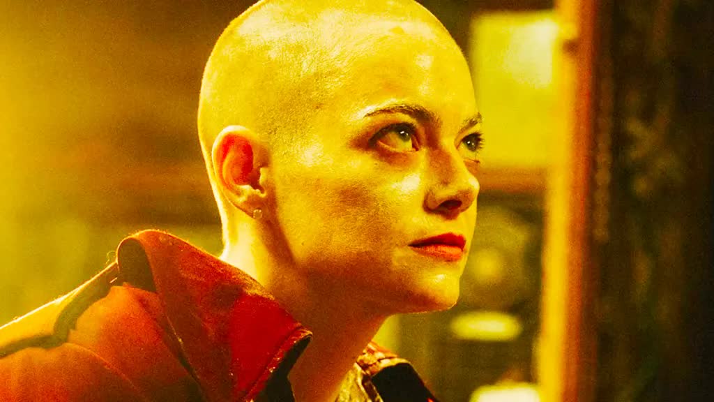 Emma Stone bald in Bugonia