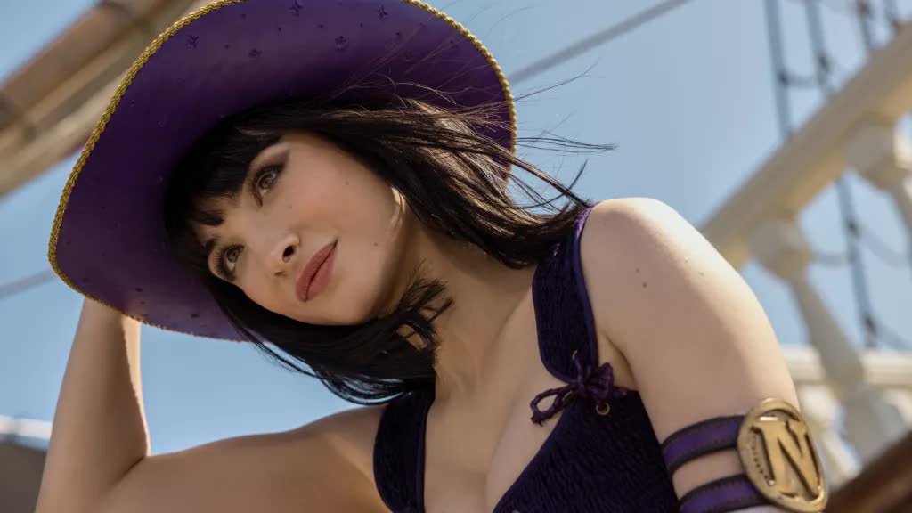 Nico Robin live-action season 2 bracelet detail