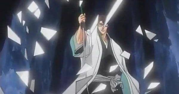 Sosuke Aizen using Light Fragmentation