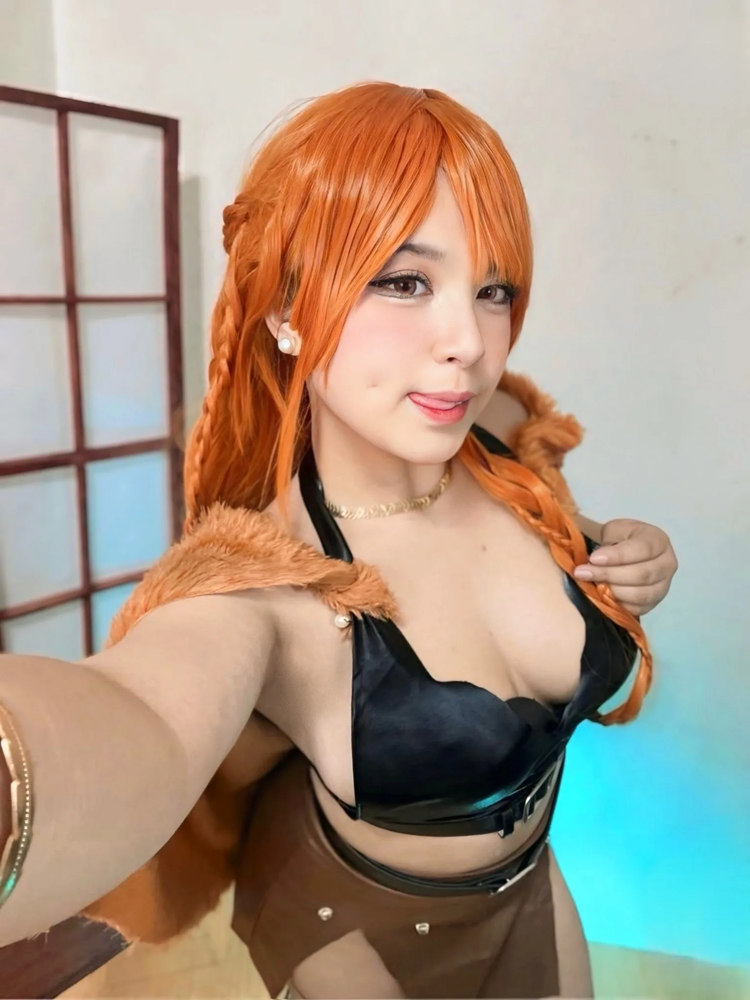 Cosplayer Neomachiii as Nami in Elbaf outfit