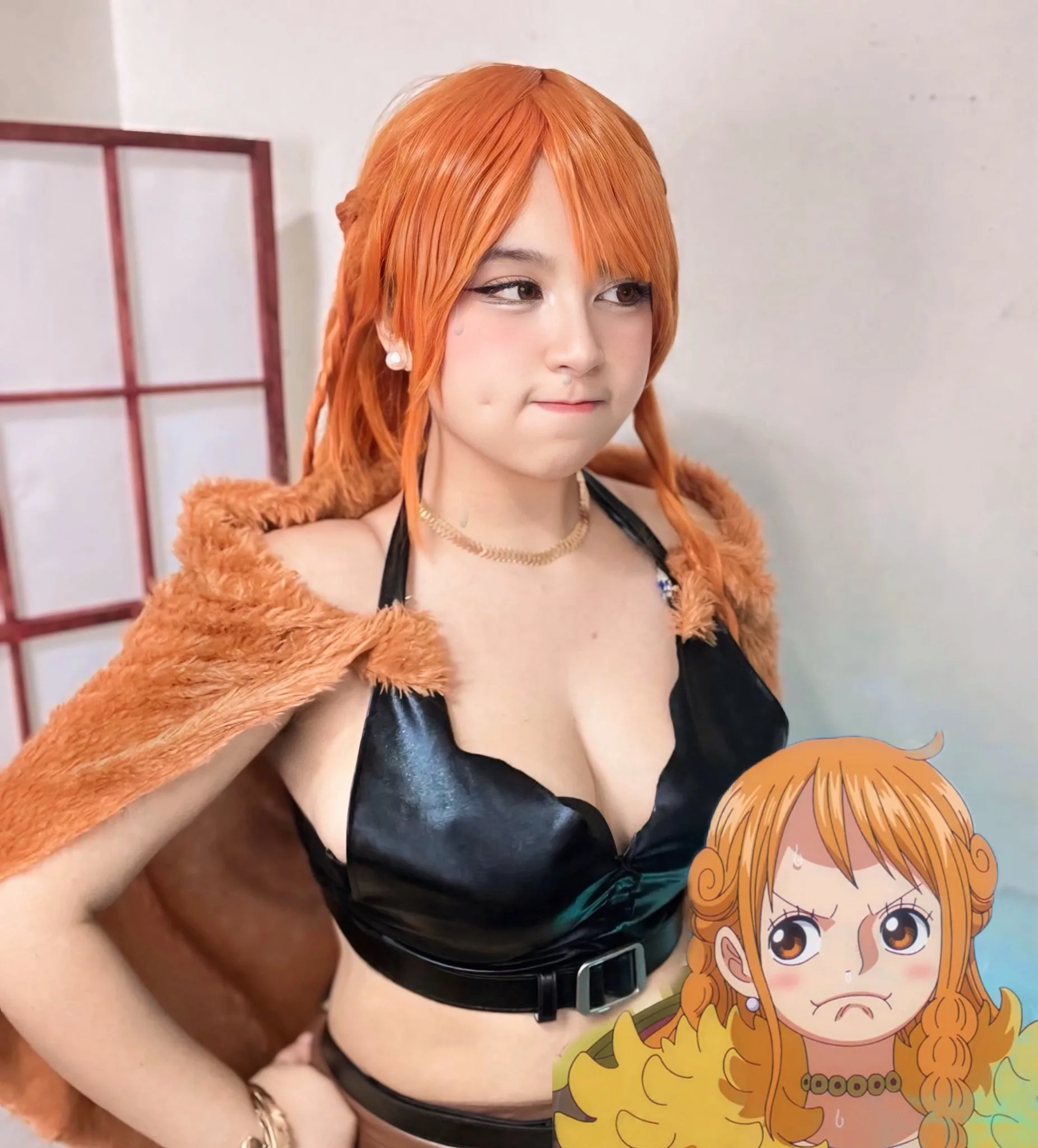 Close-up of Nami cosplay by Neomachiii