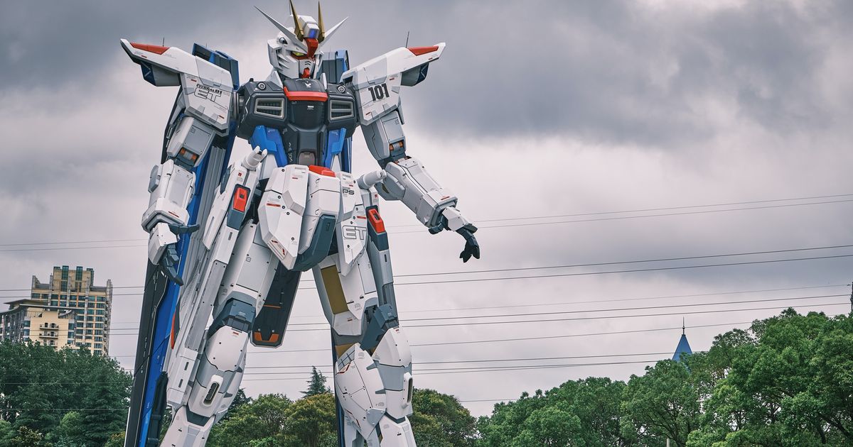 Gundam behind-the-scenes military uniforms