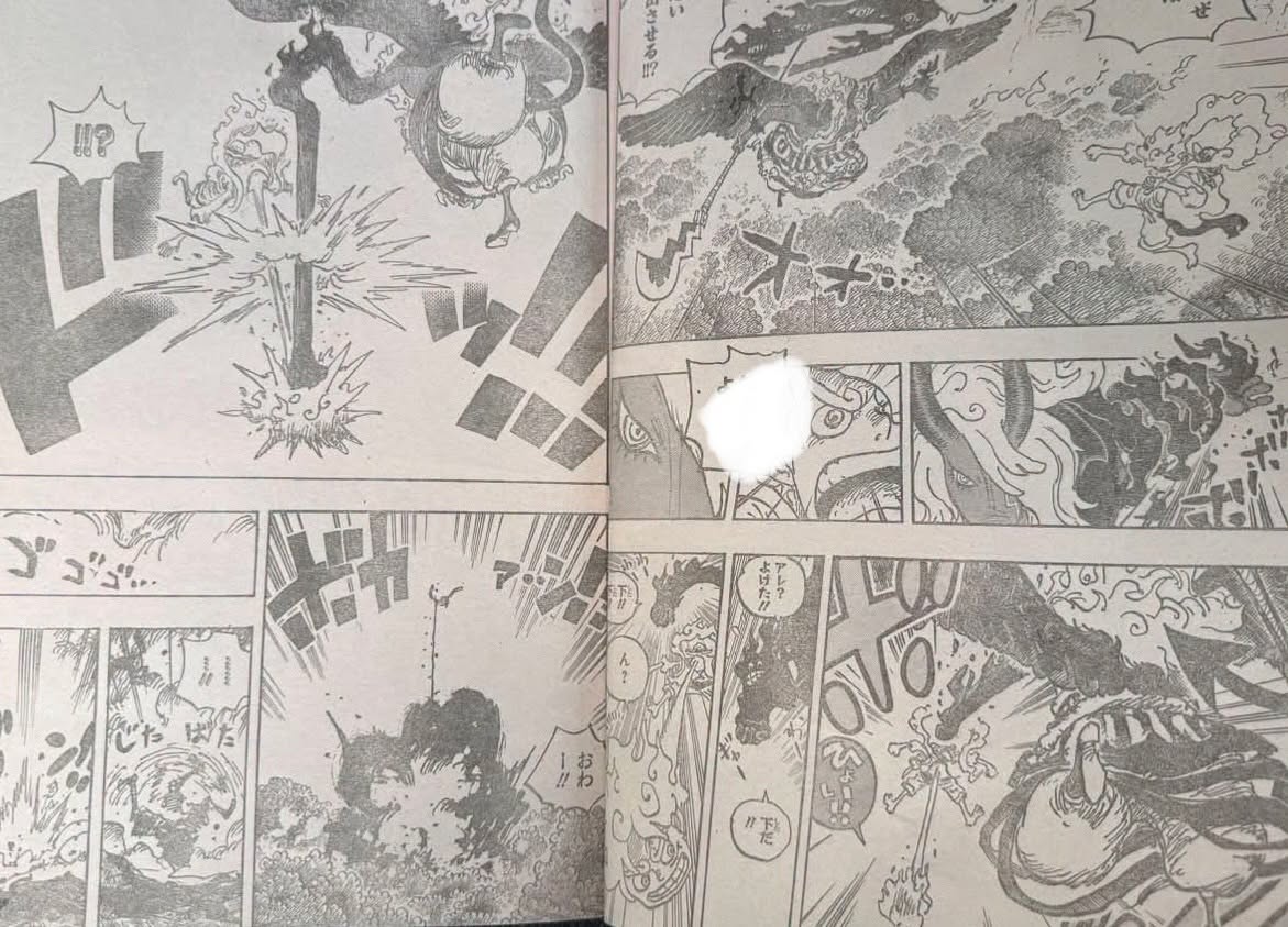 Luffy dodging attacks from Imu