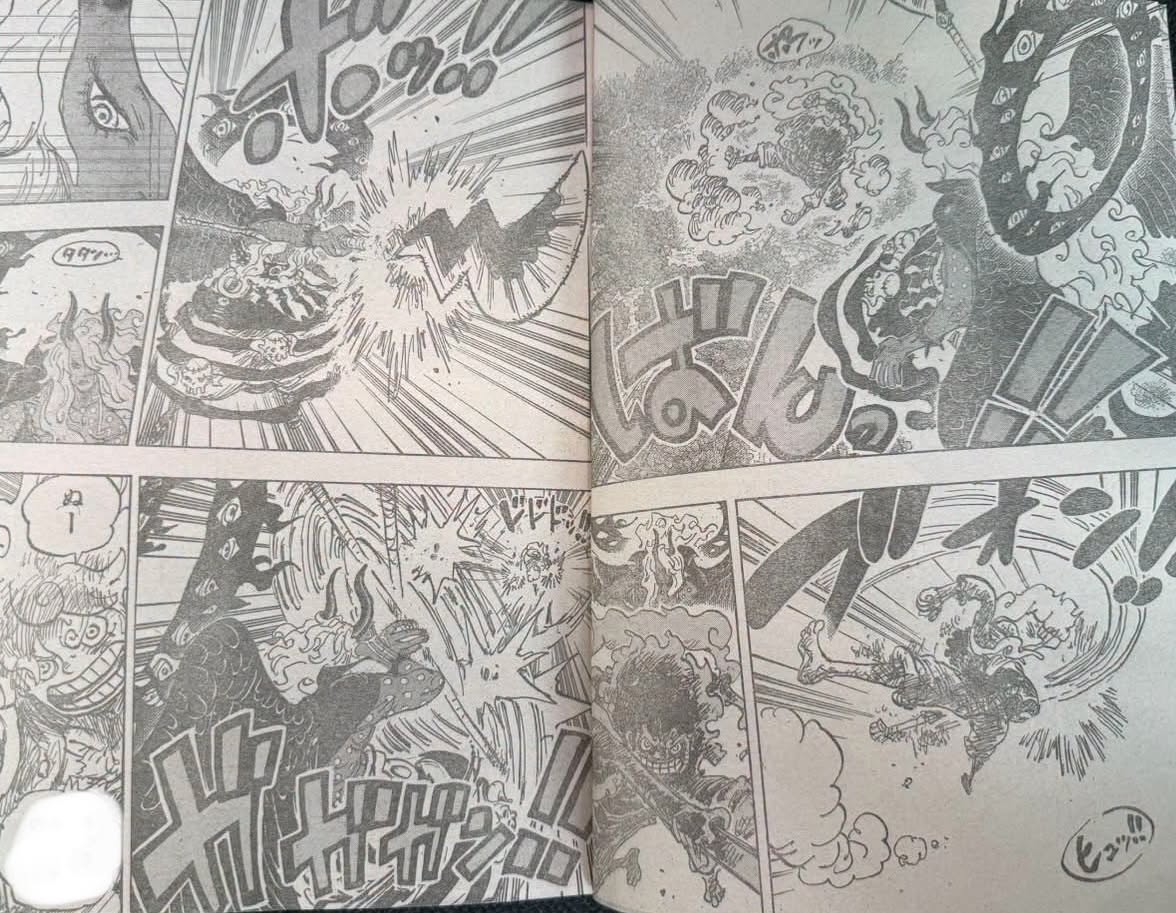 Imu attacking Luffy